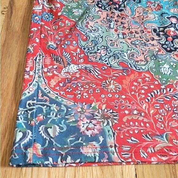 🤸♀️3 for 12🤸♂️ Handkerchief Style Crew Tee Top Small - Picture 2 of 6